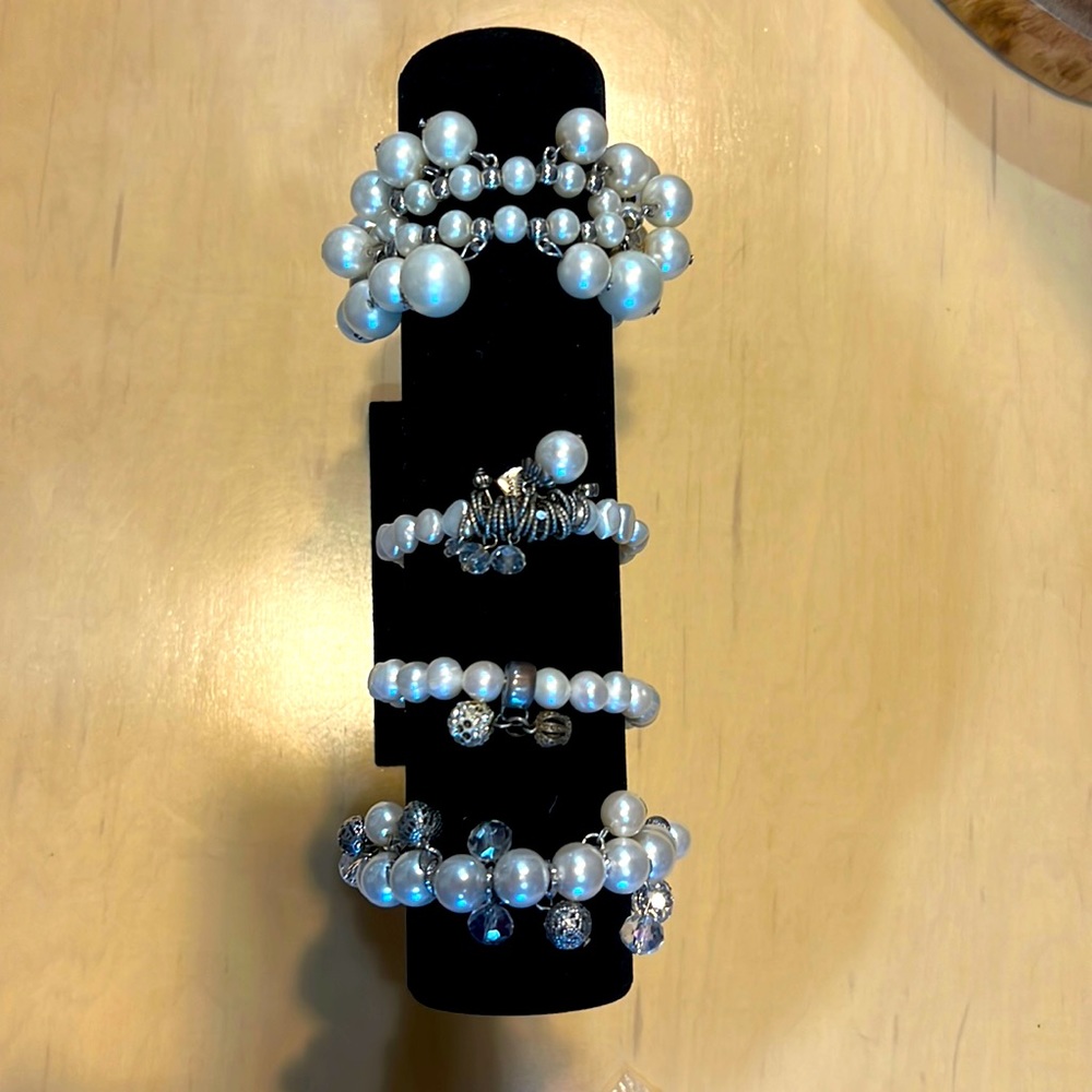 4 Pearl various Bracelets